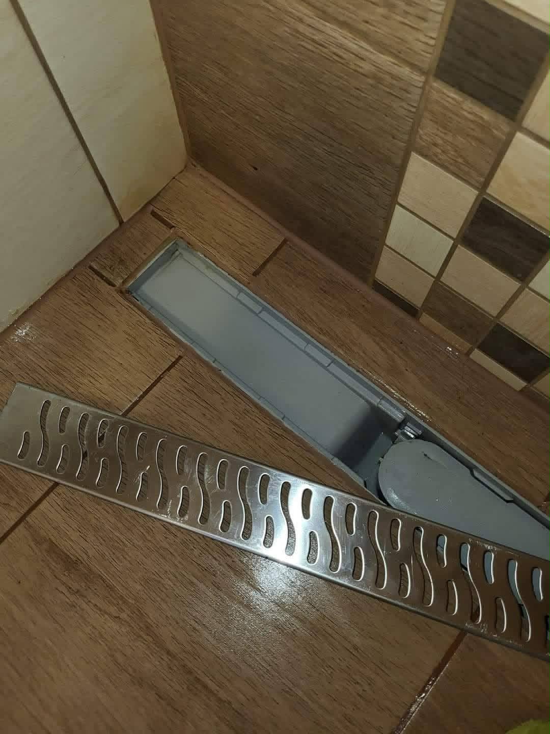Kitisztított fürdőszobai lefolyó